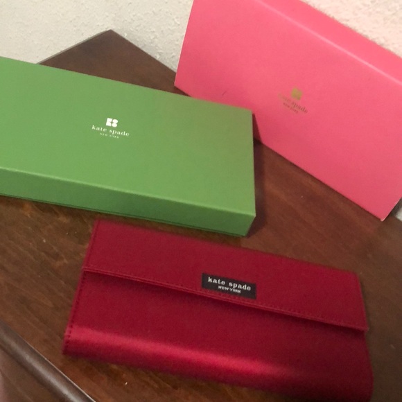 KATE SPADE WALLET NEW - Picture 5 of 6
